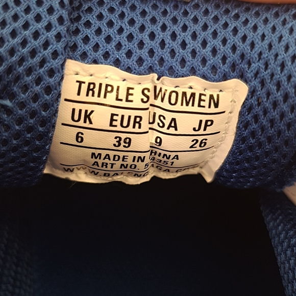 🦋🎉 HP 🎉🦋 NWT Balenciaga Triple S Sneakers - Picture 8 of 10